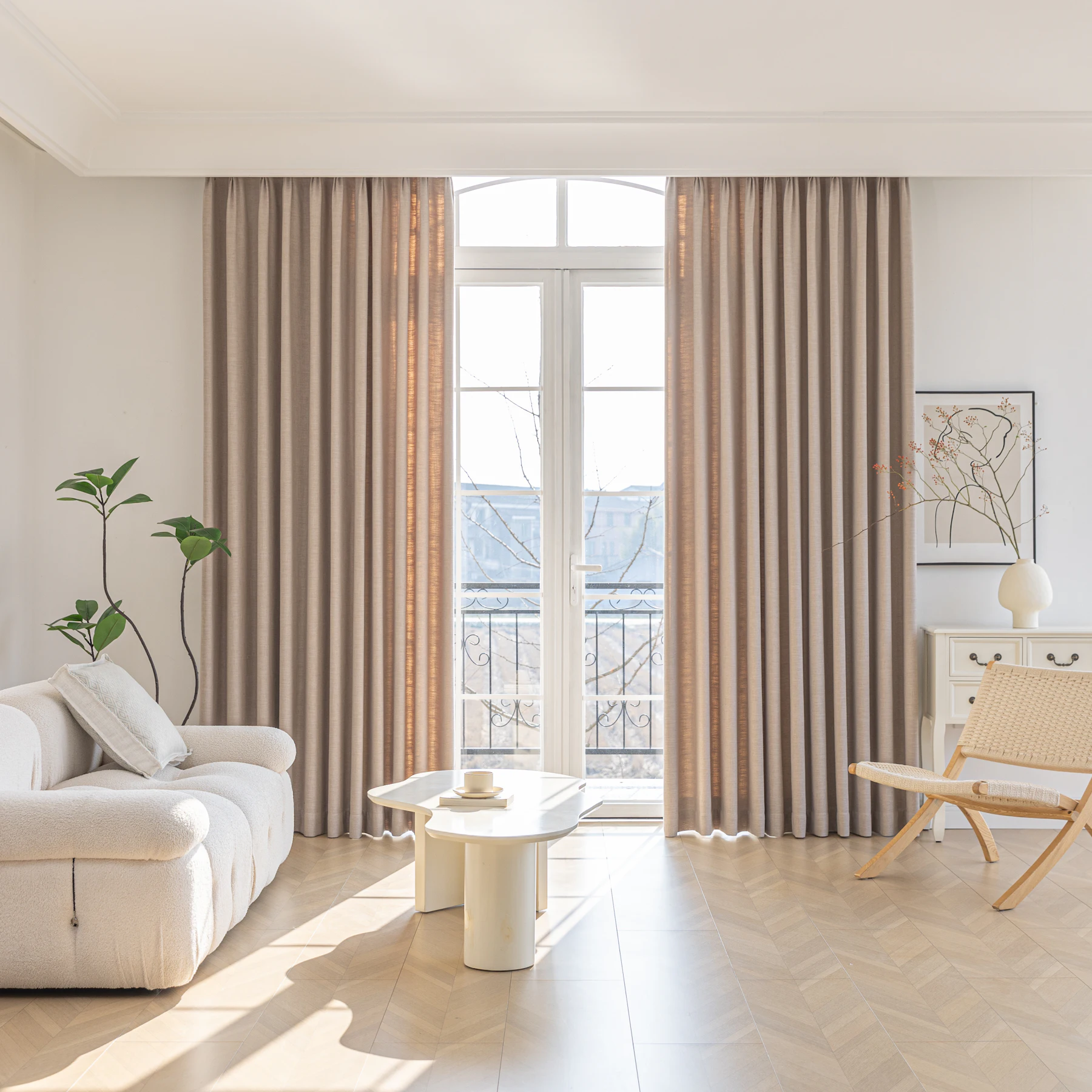 Przytulny salon w naturalnych barwach